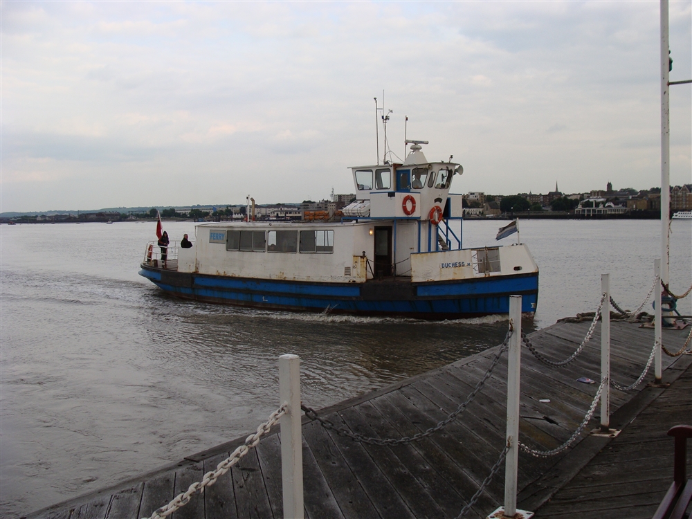 Ferry gravesend