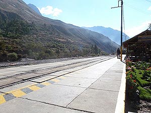 Ollantaytambo station
